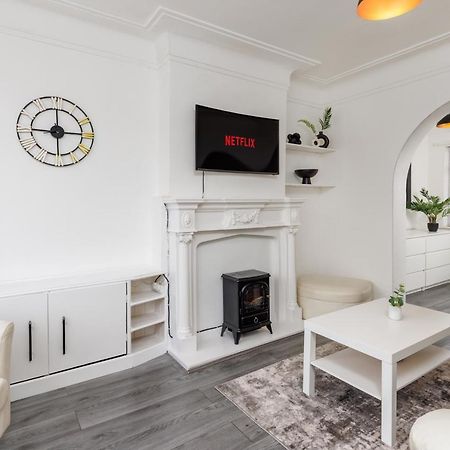 The Empress 2 Bed Terraced House Apartment Liverpool Bagian luar foto