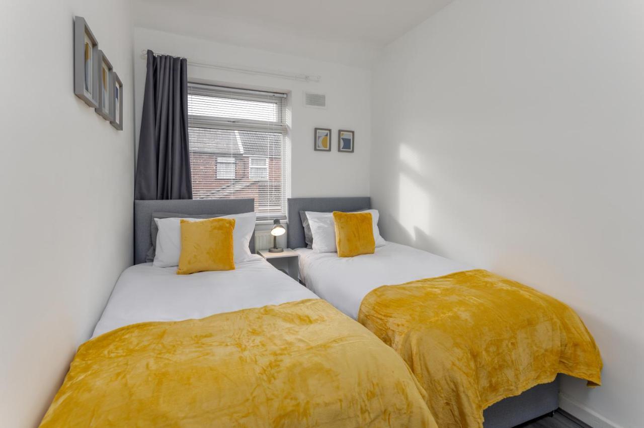 The Empress 2 Bed Terraced House Apartment Liverpool Bagian luar foto